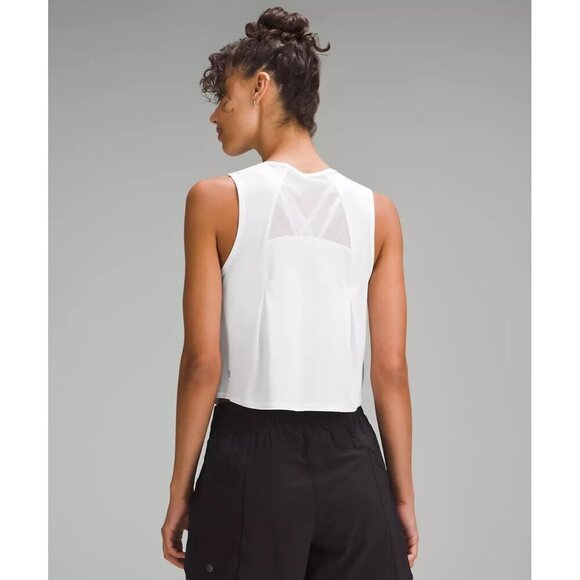 Sculpt Cropped Tank Top Pleated - White - Picture 2 of 3